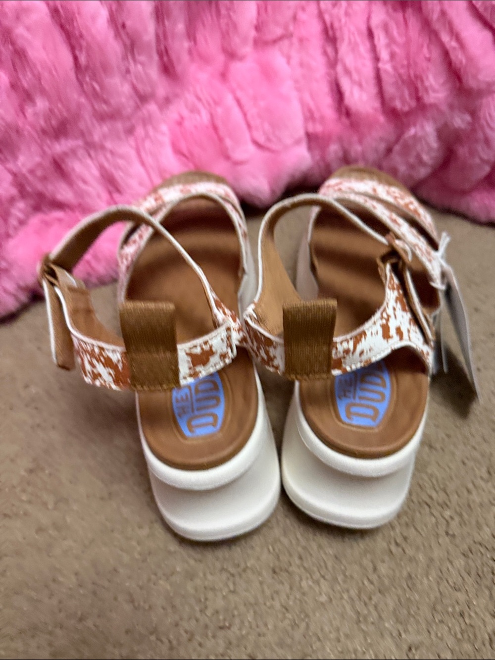 Hey Dude Tan and White Speckled Platform Sandals (W8) - Picture 5 of 5